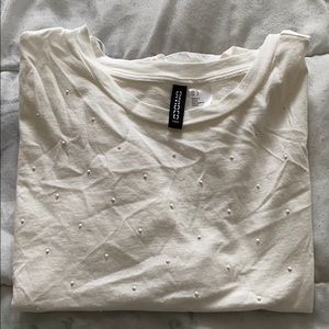 T-shirt with rhinestones